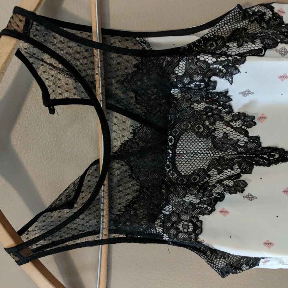 $3 with any bundle Maurices Lacey tank - Picture 5 of 12
